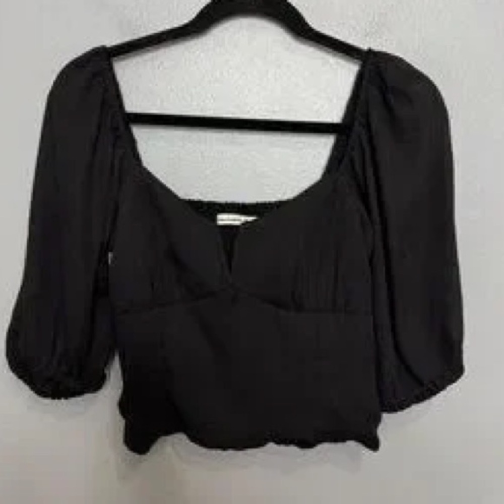 AF Puff Sleeve v notch top